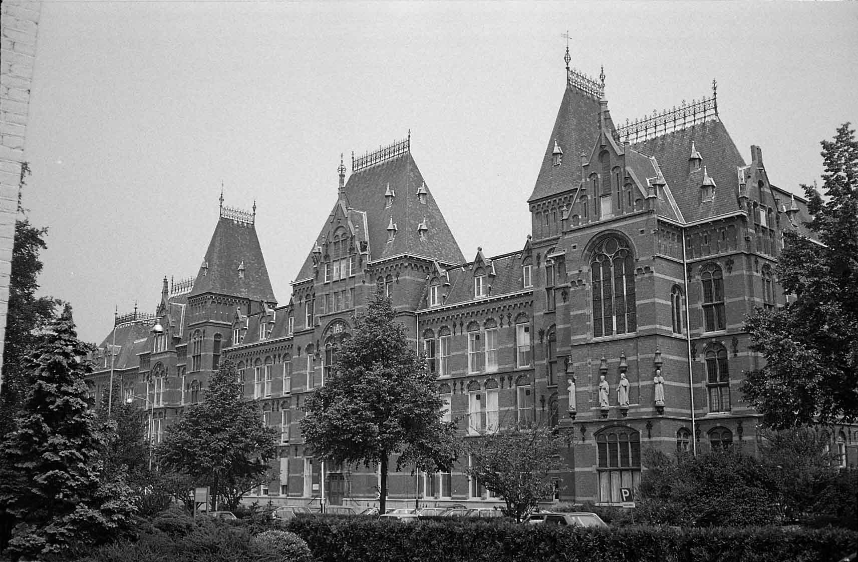 Canisius College in Nijmegen, foto genomen in 1986 door Ber van Haren. 